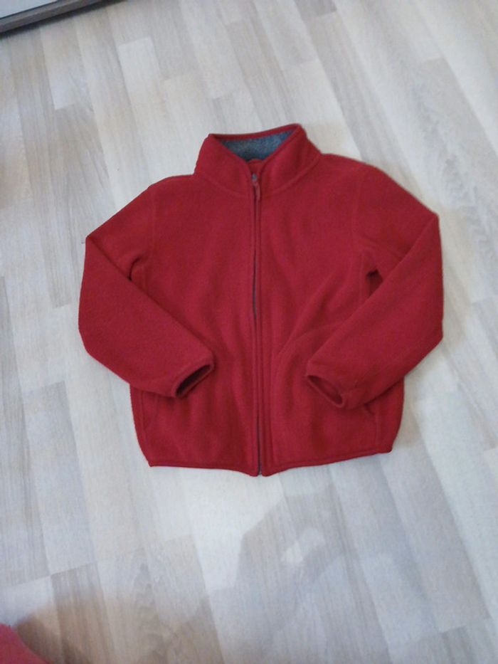 gilet polaire 7/8 ans