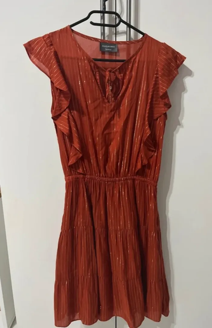 Robe élégante et bohème corail