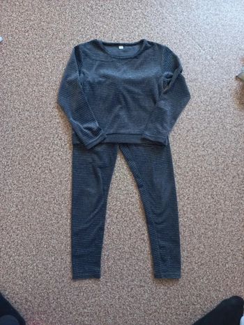 Ensemble gris