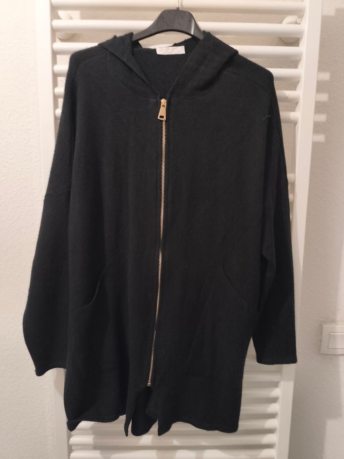 Gilet à Capuche Neuf Taille L Hyper Léger Aucune Tâche Aucun Défaut Deux Poche (Matière Tissus Fin)