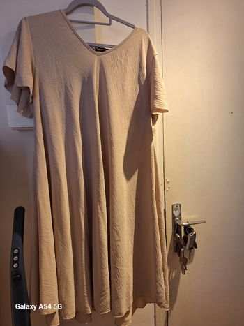 Robe creme camel neuve