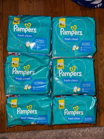 6 paquets de Lingettes Pampers 