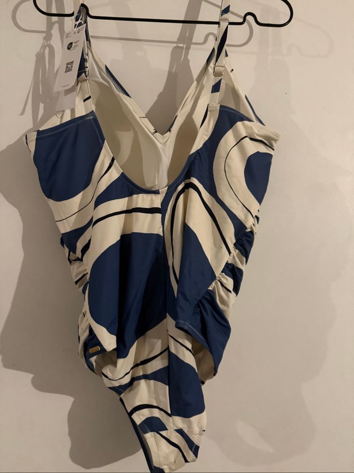 Maillot de bain une pièce - photo numéro 2