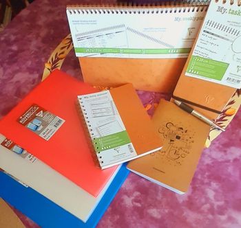 Cahiers et planners divers ClaireFontaine