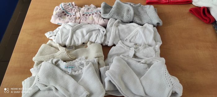 Lot vêtements fille 1 mois - photo numéro 2
