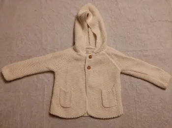 Gilet beige Zara 6-9 mois (réf perso D33)(familleac72)