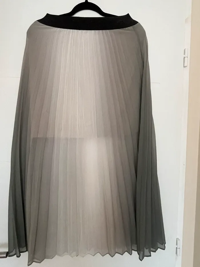 Jupe plissée trend - photo numéro 4
