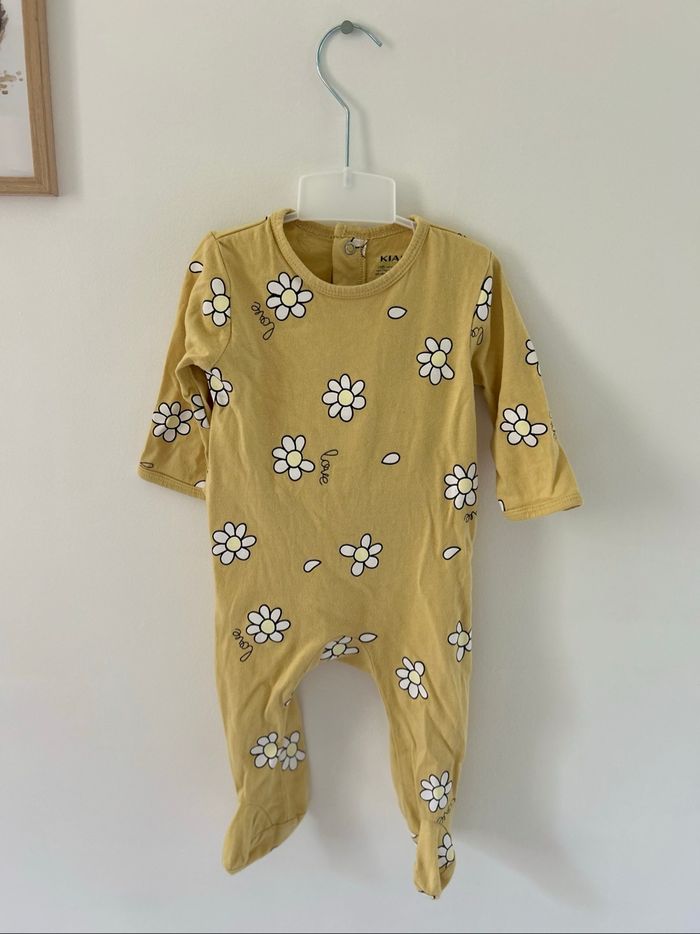 Pyjama marguerites jaune kiabi 6 mois