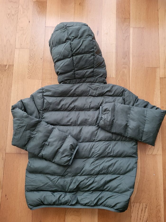 Doudoune fine Uniqlo kaki 11-12 ans capuche amovible - photo numéro 4