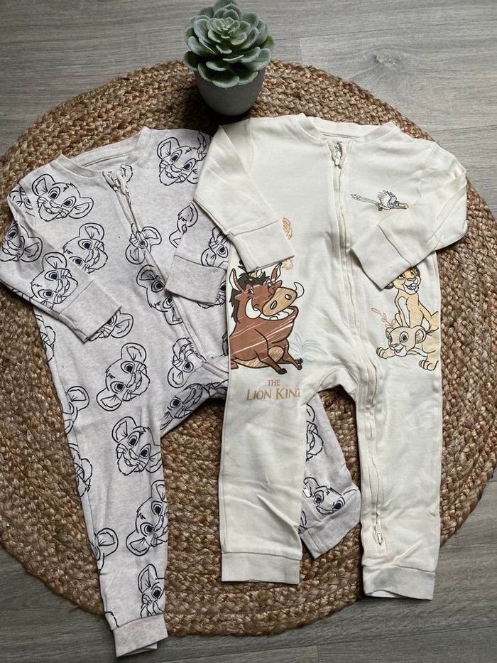 Lot de 2 pyjamas roi lion Disney primark 12/18 mois - photo numéro 1