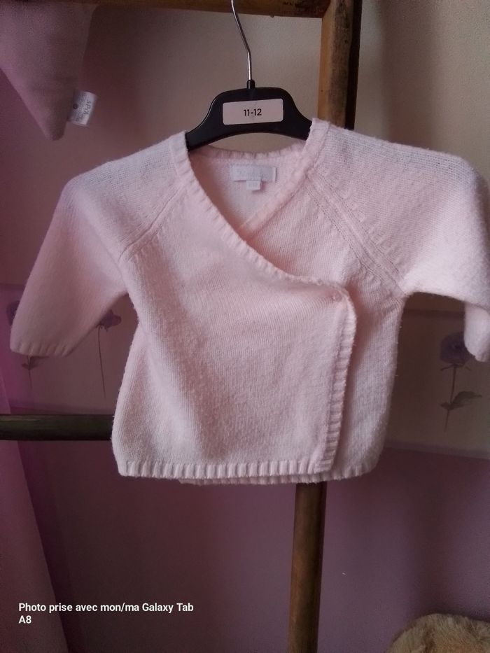 Pull caché coeur 6 mois - photo numéro 3
