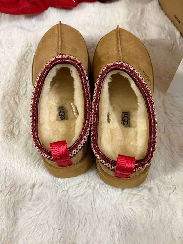 Ugg Tazz marron clair neuves - photo numéro 3