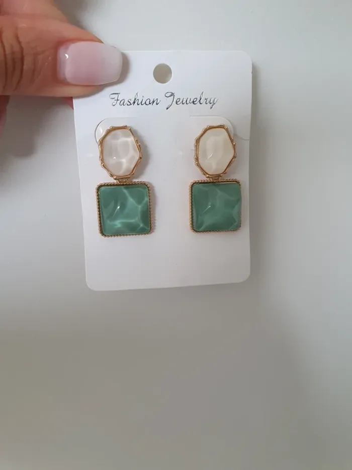 Lot de boucles d'oreilles