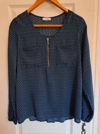 Blouse cache-cache taille 4