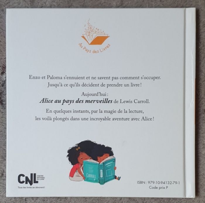 Roman Jeunesse "Une Aventure avec Alice au Pays des Merveilles" - Coll. Au Pays des Livres (4-6 ans) / Hachette - photo numéro 2