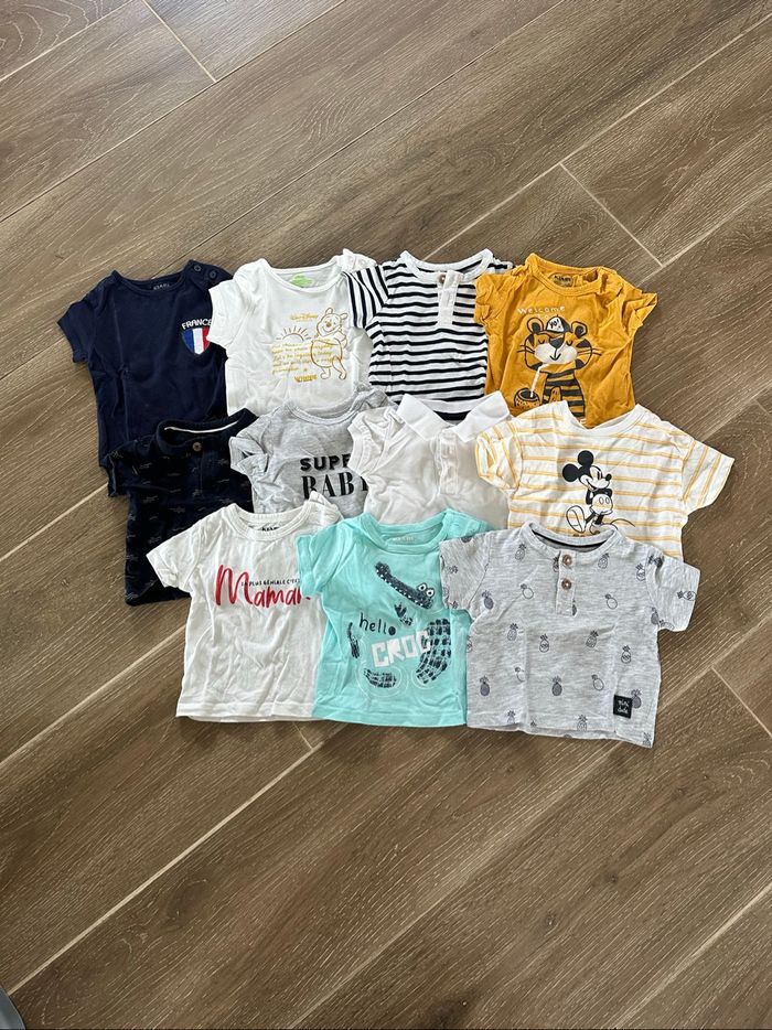Lot 11 tee-shirts - taille: 1 mois