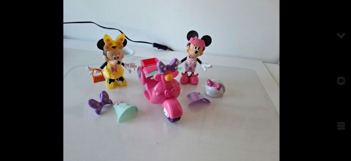 Lot 2 minnies avec scooter et accessoires - photo numéro 4
