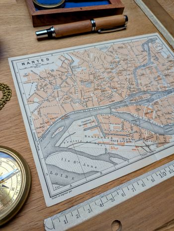 Imprimée en 1902, plan de Nantes, Loire-Atlantique. Original Vintage Authentique.