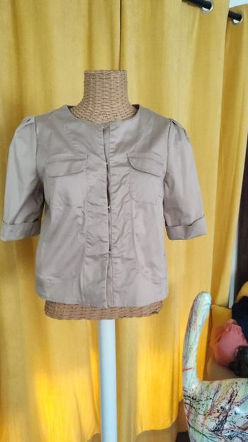 Veste manches courtes beige en très bon état de marque Sinequanone