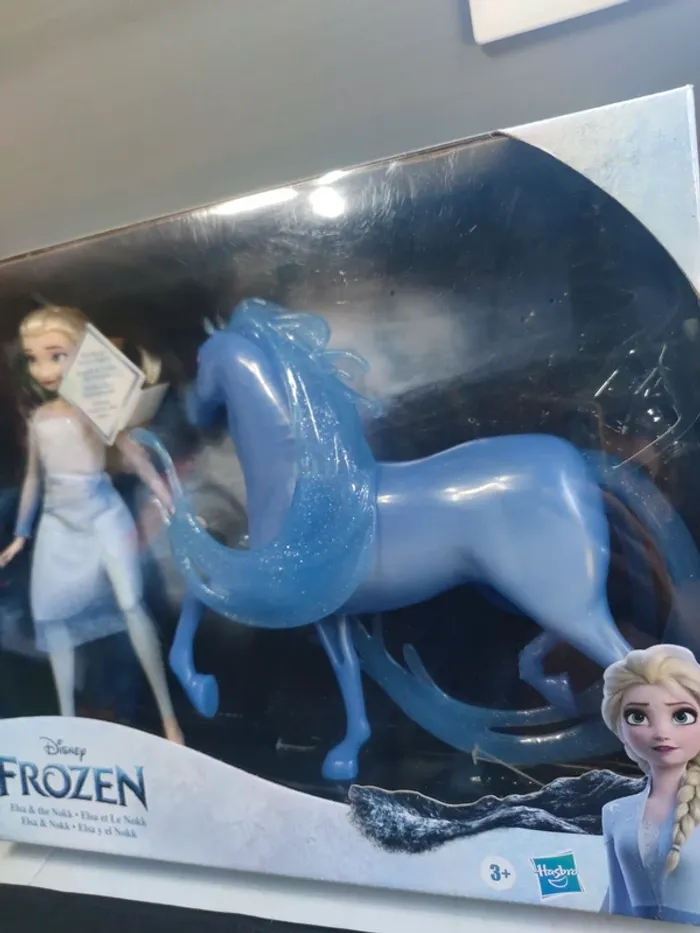 Figurine en boîte Disney Frozen elsa et le Nokk - photo numéro 4