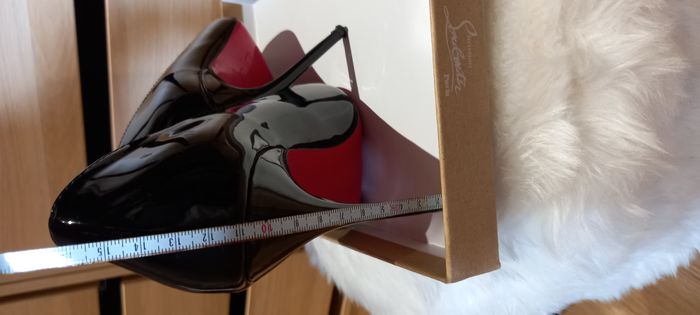 Chaussures à talons Christian Louboutin - photo numéro 6