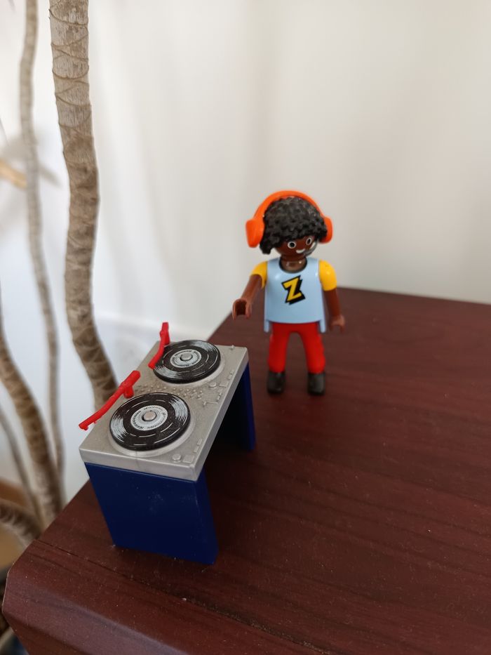 Playmobil DJ - photo numéro 3