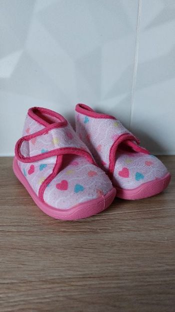 Chaussons bébé fille 18