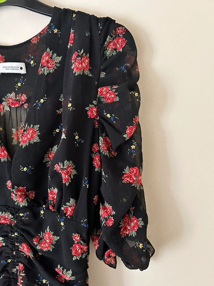 Robe à fleurs, noire et rouge, Zara - photo numéro 4