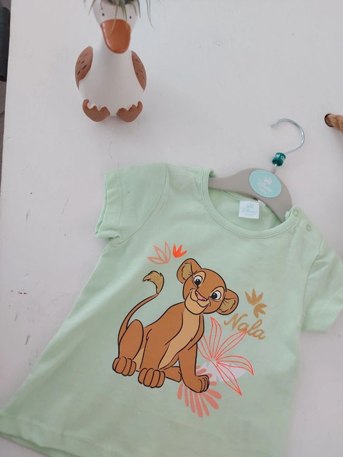 Tee shirt roi lion nala