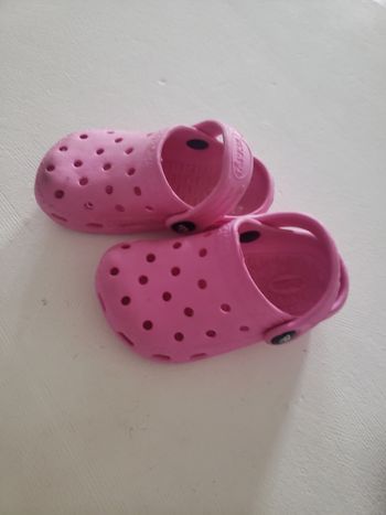Crocs rose