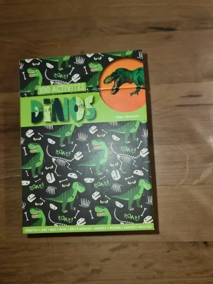Proche du neuf Dinos 100 Activités des éditions Hugo Jeunesse, - photo numéro 2