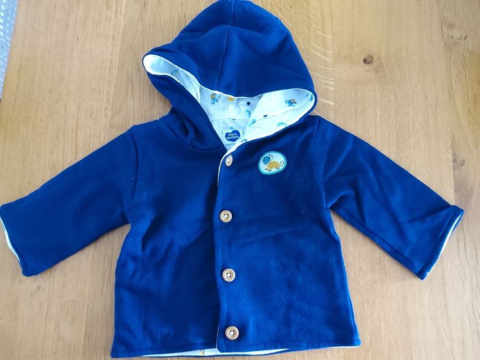 Gilet bleu marine à capuche Mots d'enfants 12 mois
