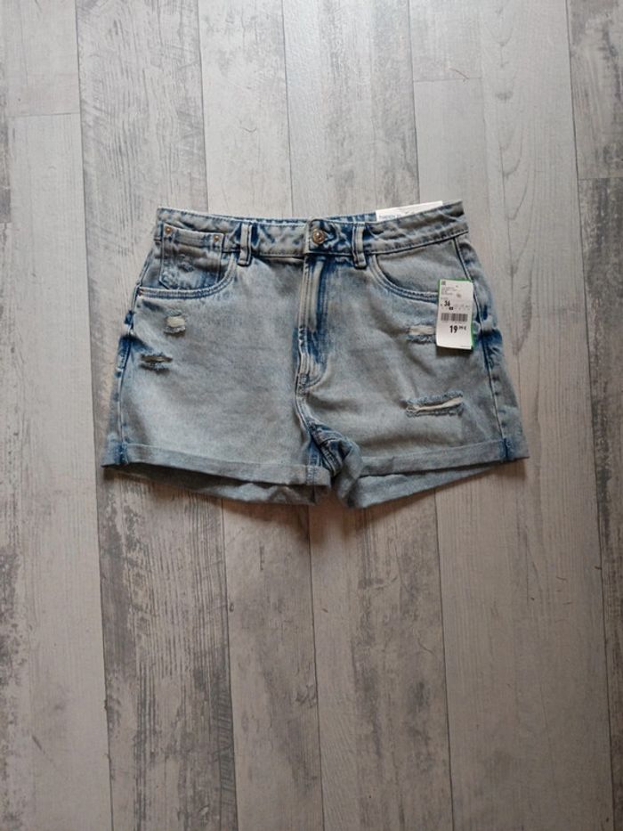 Short femme mid rise