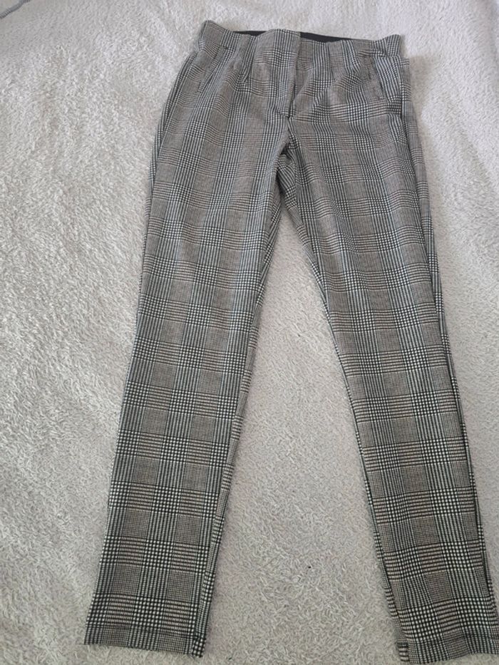 Pantalon neuf étiquette 🍒C&A🍒taille 42/44