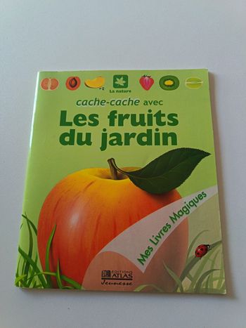 Livre " Cache-cache avec les fruits du jardin"
