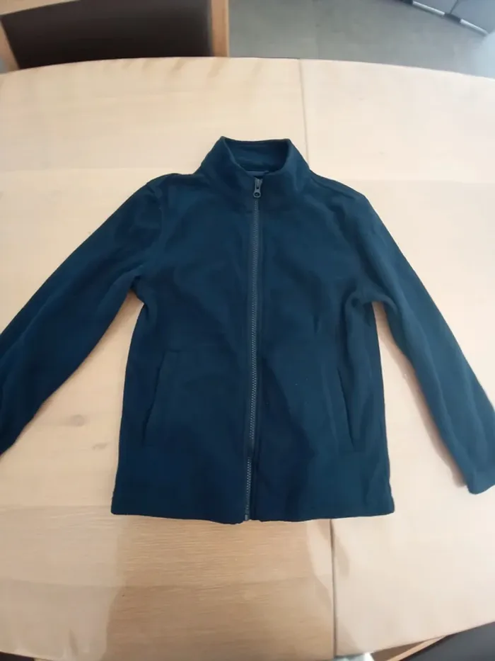 Polaire zippé taille 134