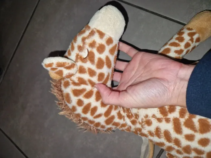 Lot peluches lion & girafes (dont sac girafe)  doudous animaux - photo numéro 5
