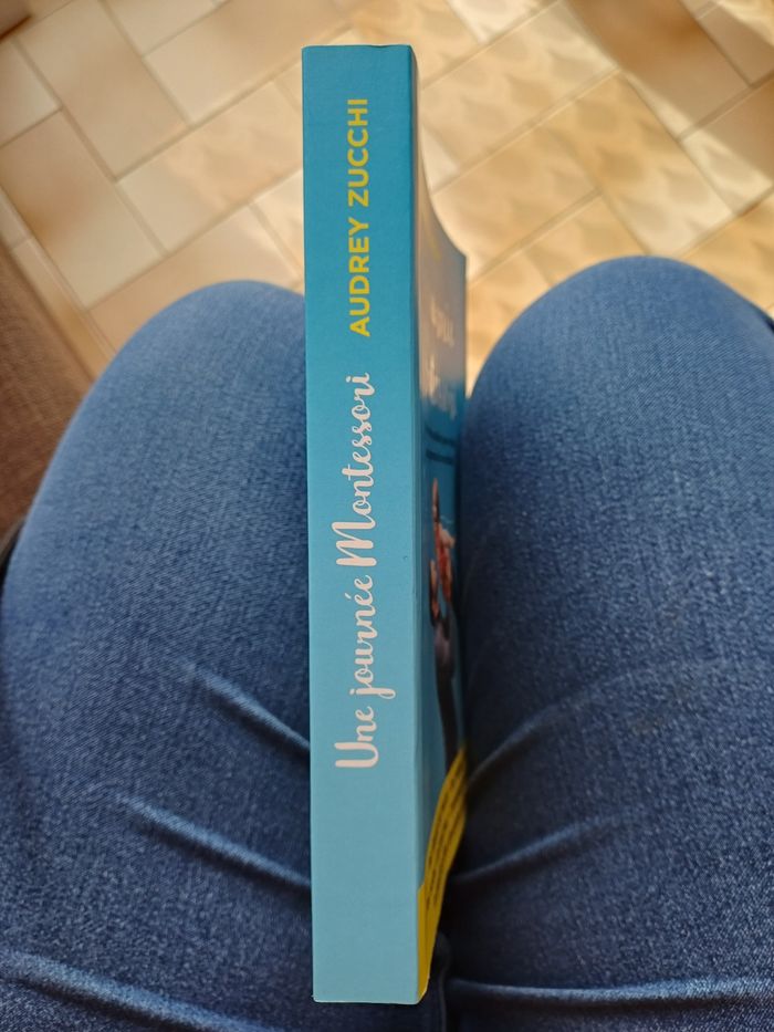Livre Une journée Montessori - photo numéro 3