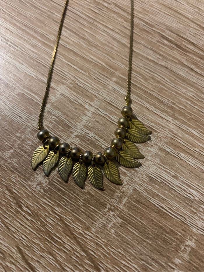 Collier feuilles - photo numéro 2