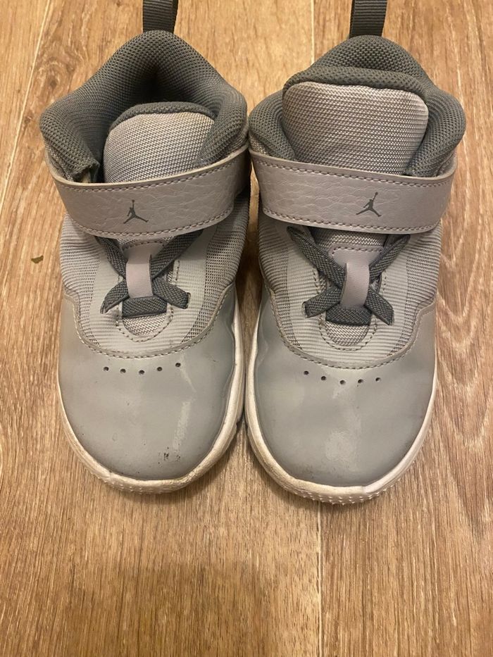 Jordan Flight grises taille 27 - photo numéro 2