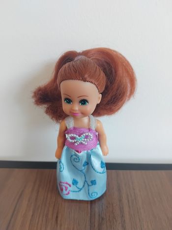 Poupée 10 cm style chelsea