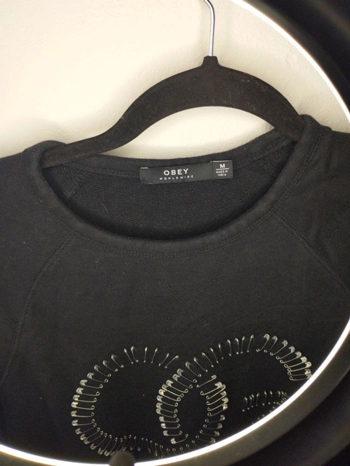 Pull femme obey taille M - photo numéro 3