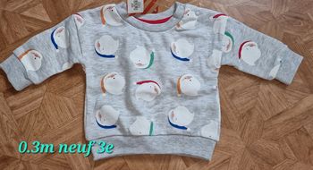 Pull 3mois neuf
