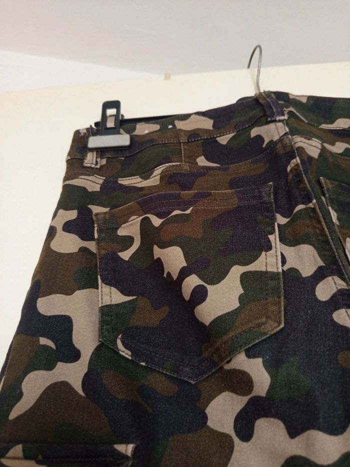 Cargo effet militaire taille M de la marque Jennifer - photo numéro 12