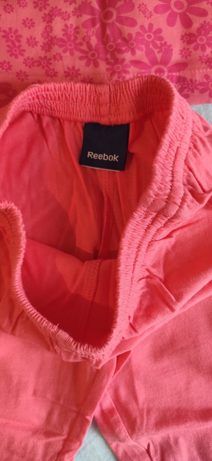 Ensemble  fille Reebok 4 an neuf. - photo numéro 4