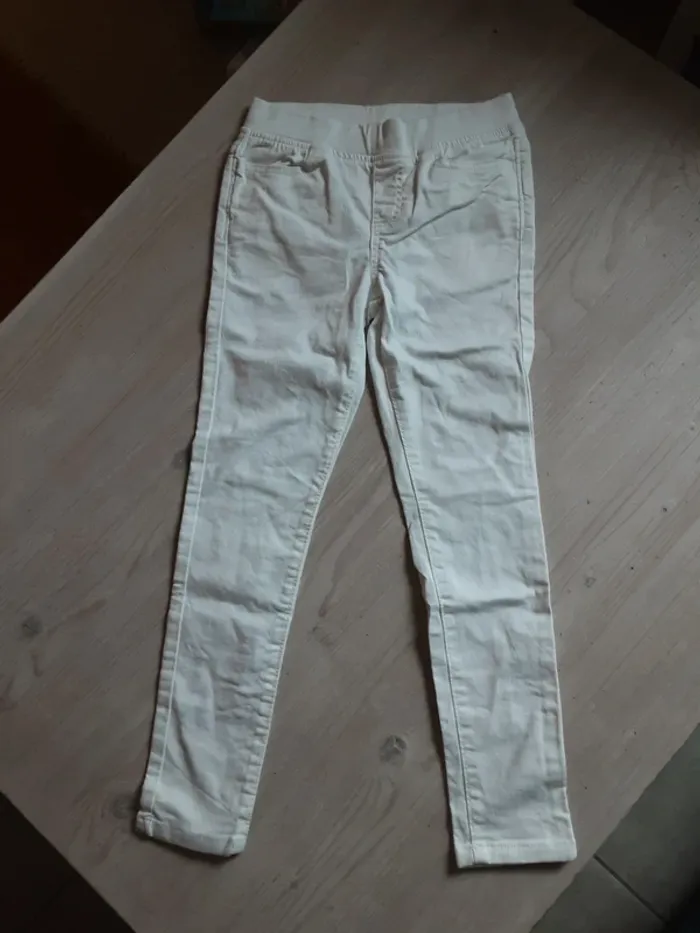 Pantalon jeans slim blanc T. 7-8 ans neuf