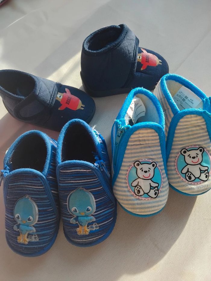 Lot chaussons bébé taille 18 - photo numéro 3