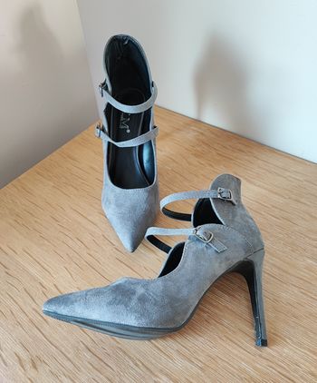 💋 Escarpins hauts en suédine - Gris - C'M Paris - P38 💋