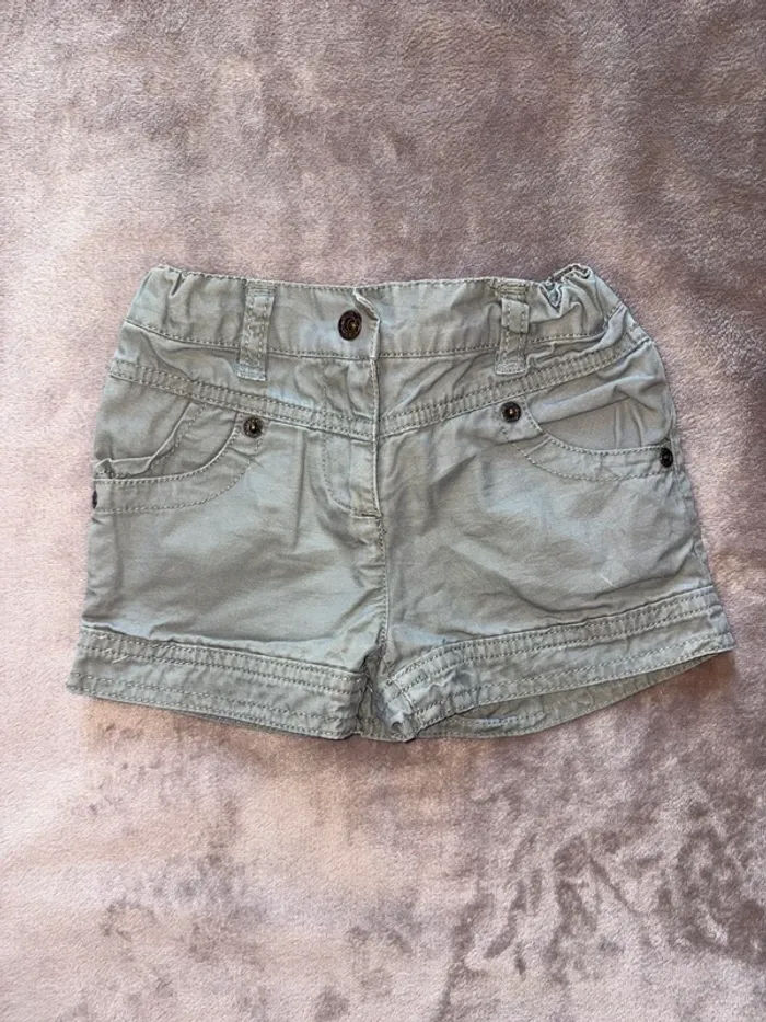 Lot de 9 vêtements fille taille 2 ans / 24 mois en très bon état - photo numéro 3
