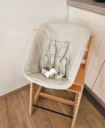 Chaise stokke tripp trapp en bois + newborn set nourrisson 